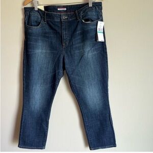 Tommy Hilfiger NWT Women's Casual Denim Jeans Cropped 98% Cotton Size 16